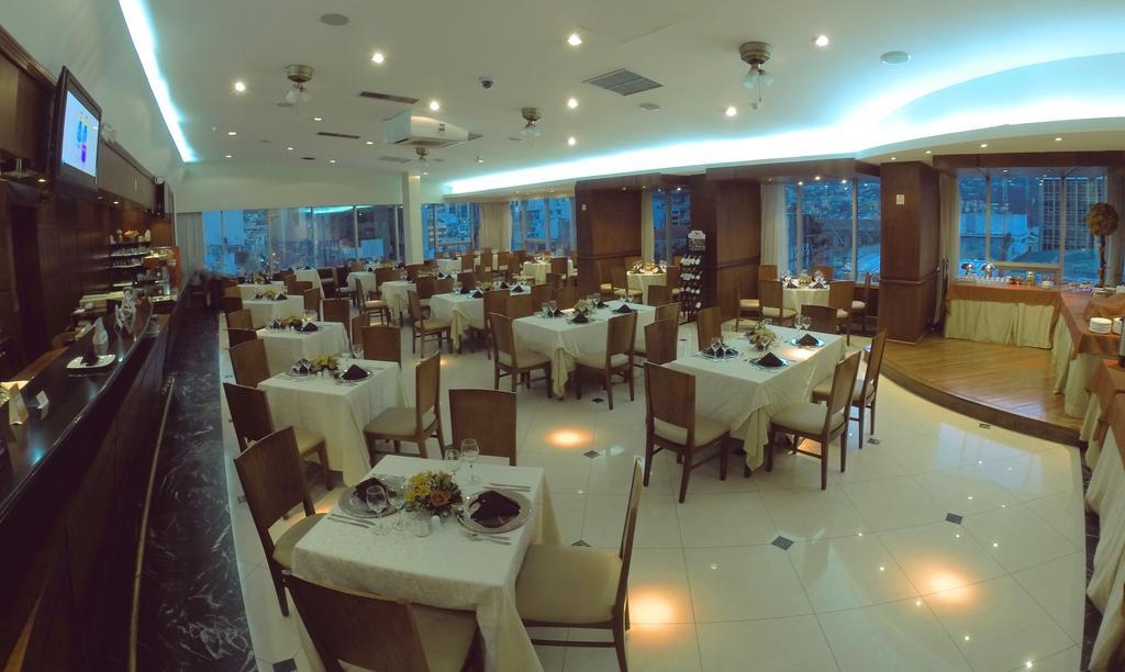 Hotel Emperador Амбато Екстериор снимка